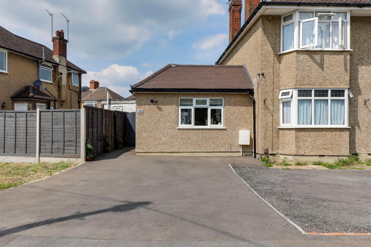 Stunning Garden Flat, Free Parking, Minutes From Harry Potter *